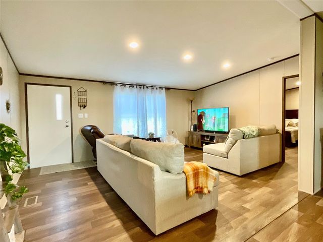 128 Ciervo ST, Cedar Creek, TX 78612