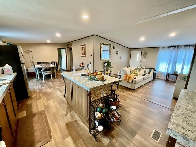 128 Ciervo ST, Cedar Creek, TX 78612
