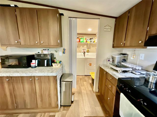 128 Ciervo ST, Cedar Creek, TX 78612