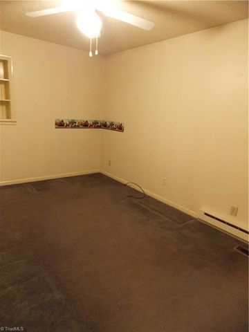 1004 Hillcroft Road, Browns Summit, NC 27214