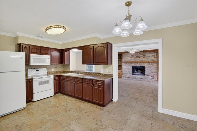 3605 W FLORA STREET, Tampa, FL 33614