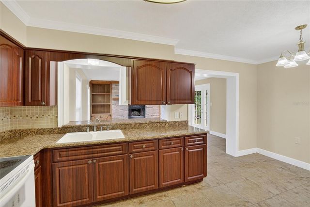 3605 W FLORA STREET, Tampa, FL 33614