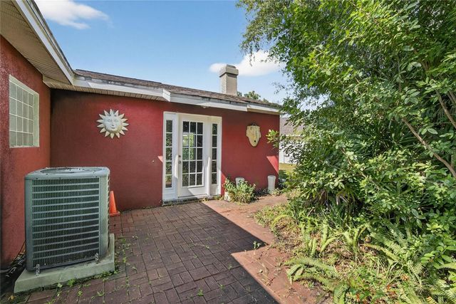 3605 W FLORA STREET, Tampa, FL 33614