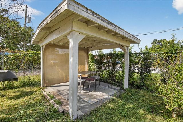 3605 W FLORA STREET, Tampa, FL 33614