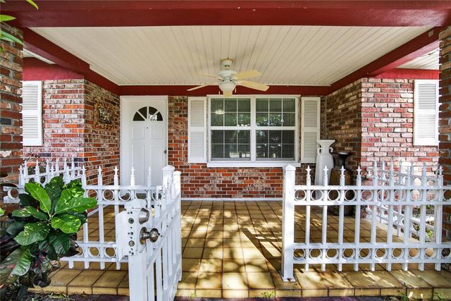 3605 W FLORA STREET, Tampa, FL 33614