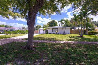 5756 Orchard Way, West Palm Beach, FL 33417