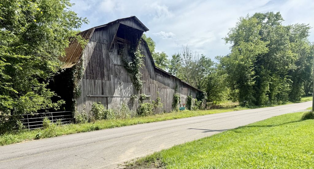 6866 Greenvale Rd, Watertown, TN 37184