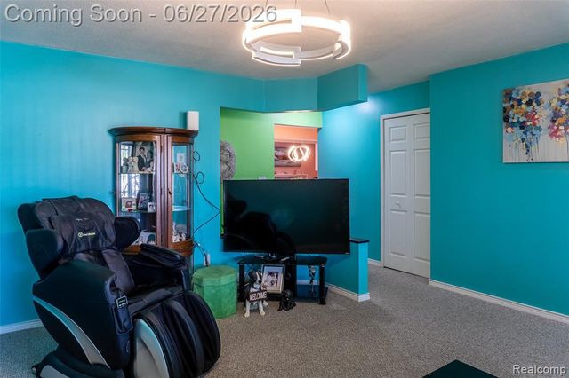 33818 King Richard Drive, Sterling Heights, MI 48310