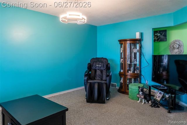 33818 King Richard Drive, Sterling Heights, MI 48310