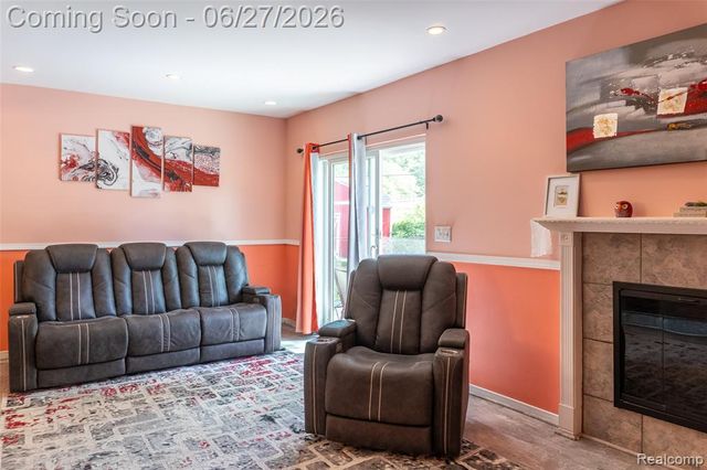33818 King Richard Drive, Sterling Heights, MI 48310