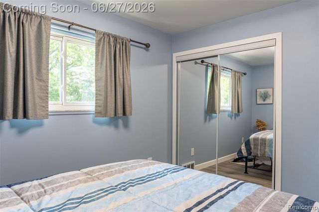 33818 King Richard Drive, Sterling Heights, MI 48310