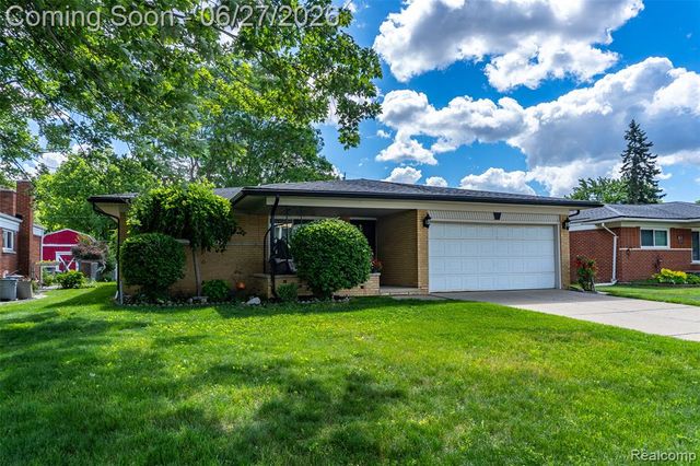 33818 King Richard Drive, Sterling Heights, MI 48310