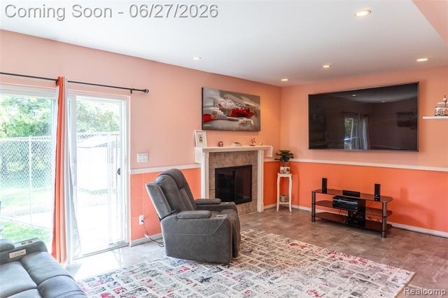33818 King Richard Drive, Sterling Heights, MI 48310