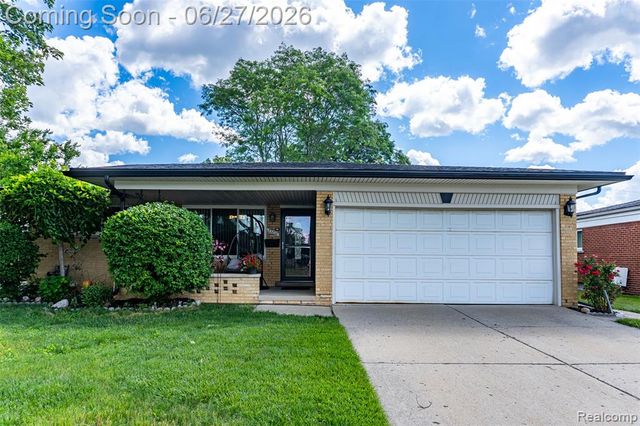 33818 King Richard Drive, Sterling Heights, MI 48310