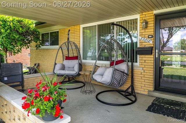 33818 King Richard Drive, Sterling Heights, MI 48310