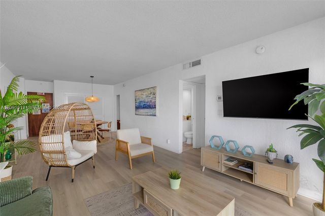 4001 S Ocean Drive 12D, Hollywood, FL 33019