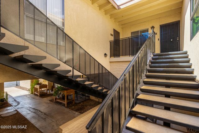 455 S Camino Seco, Tucson, AZ 85710