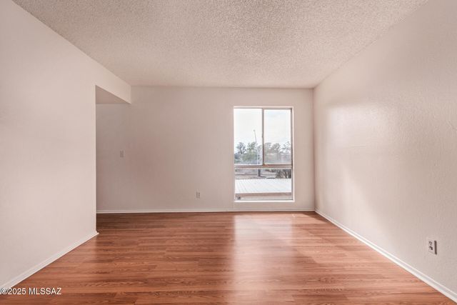 455 S Camino Seco, Tucson, AZ 85710