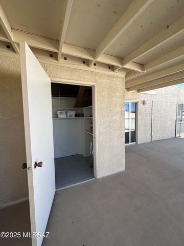 455 S Camino Seco, Tucson, AZ 85710