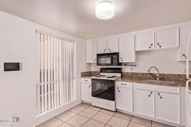 455 S Camino Seco, Tucson, AZ 85710