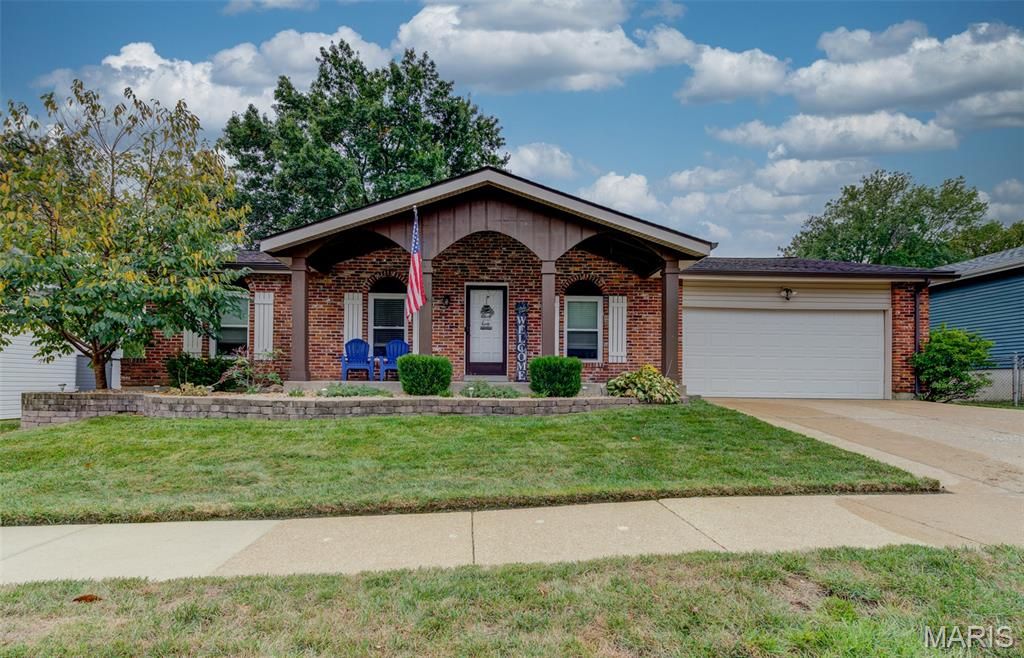 752 Rockridge Drive, Manchester, MO 63021