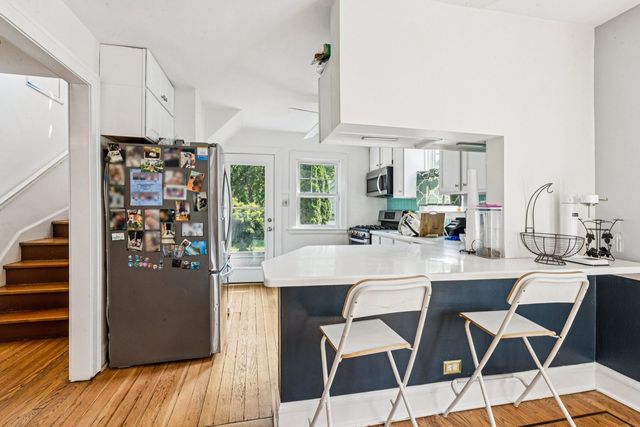 1656 Harding Road, Northfield, IL 60093