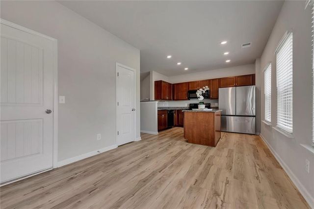 105 Colonial Drive, Calhoun, GA 30701
