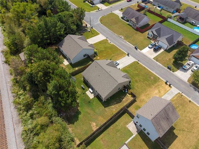 105 Colonial Drive, Calhoun, GA 30701