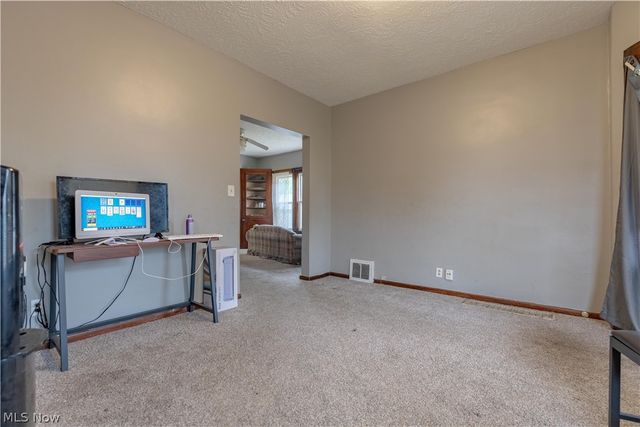 4619 Pearse Avenue, Newburgh Heights, OH 44105