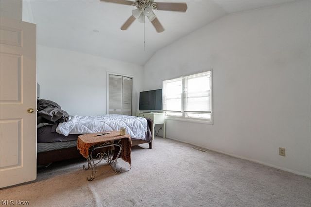 4619 Pearse Avenue, Newburgh Heights, OH 44105