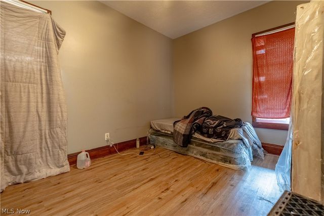 4619 Pearse Avenue, Newburgh Heights, OH 44105