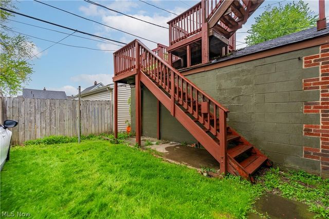 4619 Pearse Avenue, Newburgh Heights, OH 44105