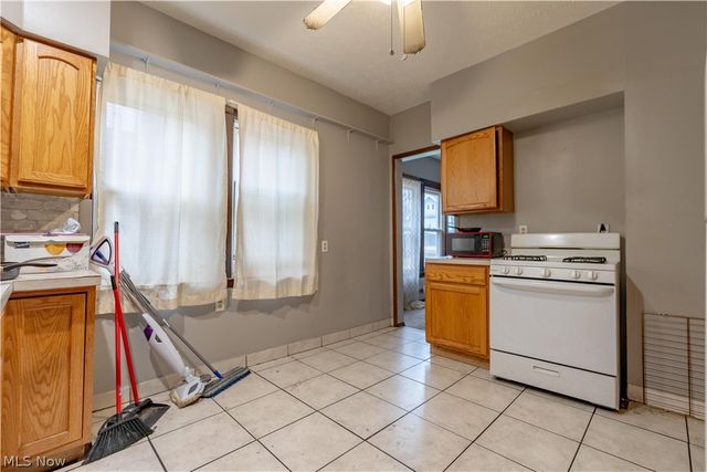 4619 Pearse Avenue, Newburgh Heights, OH 44105