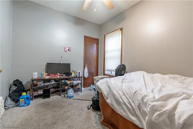 4619 Pearse Avenue, Newburgh Heights, OH 44105