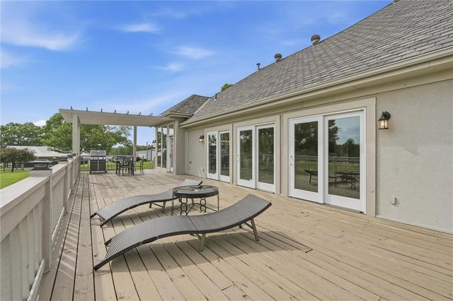 3341 W 271 Street, Louisburg, KS 66053