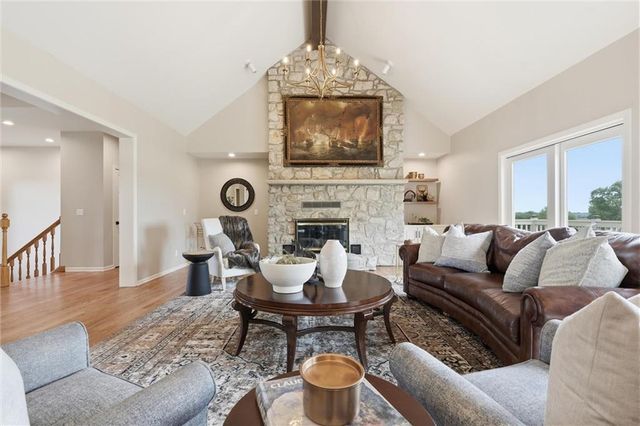 3341 W 271 Street, Louisburg, KS 66053