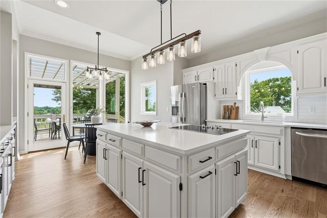 3341 W 271 Street, Louisburg, KS 66053