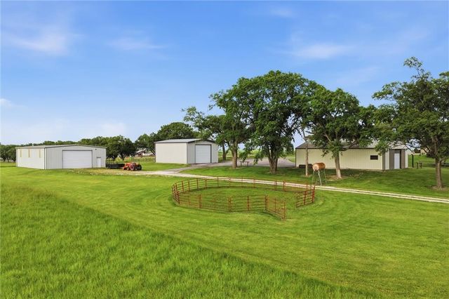 3341 W 271 Street, Louisburg, KS 66053