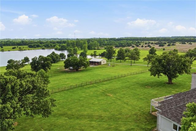 3341 W 271 Street, Louisburg, KS 66053