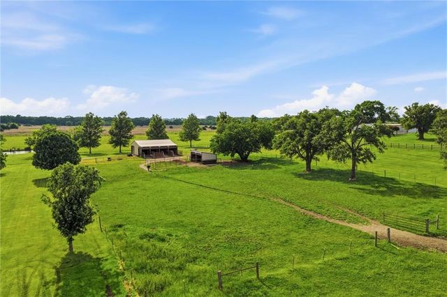 3341 W 271 Street, Louisburg, KS 66053