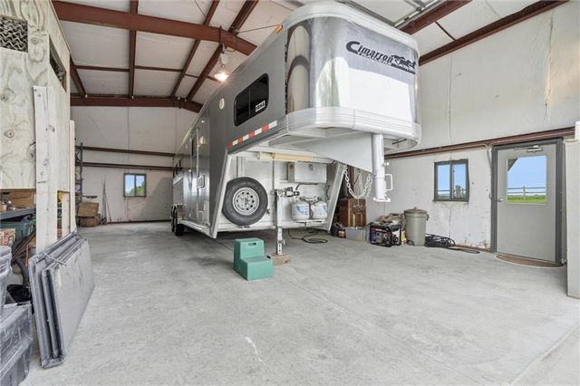 3341 W 271 Street, Louisburg, KS 66053