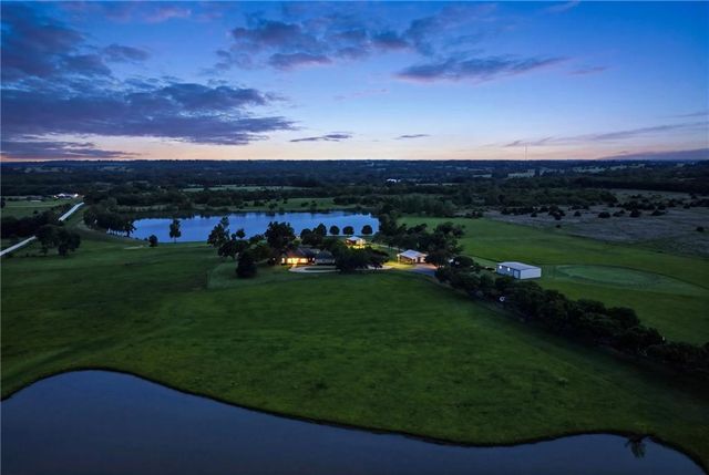 3341 W 271 Street, Louisburg, KS 66053