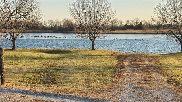 3341 W 271 Street, Louisburg, KS 66053