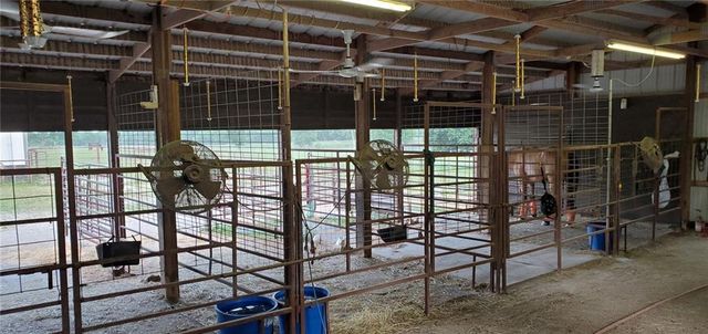 3341 W 271 Street, Louisburg, KS 66053