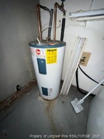 6916 Calamar Drive, Fayetteville, NC 28314