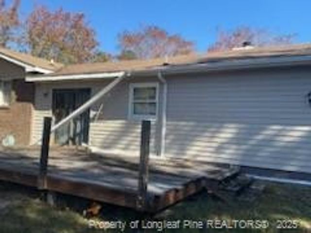 6916 Calamar Drive, Fayetteville, NC 28314