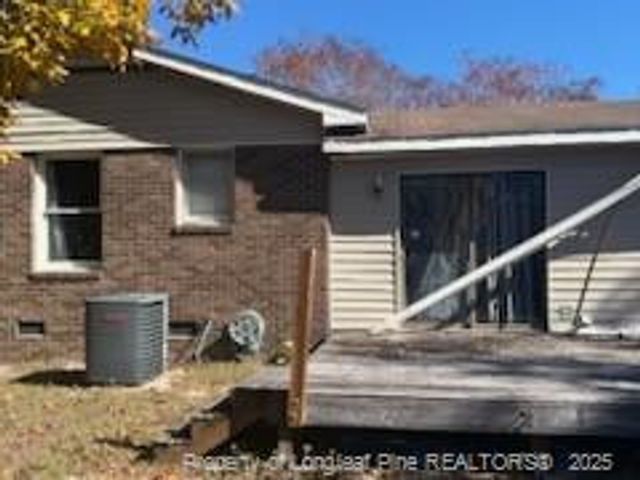 6916 Calamar Drive, Fayetteville, NC 28314