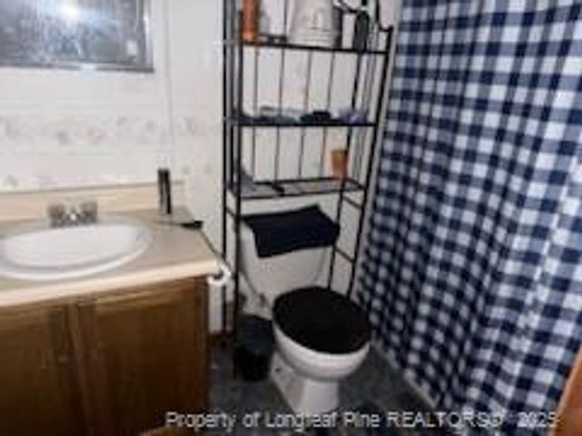 6916 Calamar Drive, Fayetteville, NC 28314