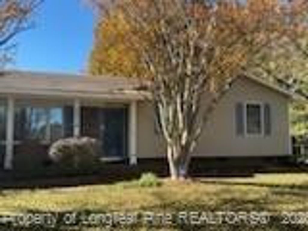 6916 Calamar Drive, Fayetteville, NC 28314