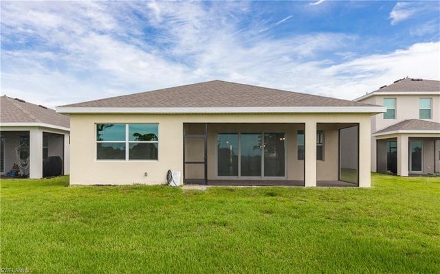 374 Spring Hill Lake LOOP, Cape Coral, FL 33993